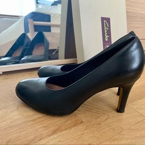 Clarks Black Leather Heels, Size 40 (9), Fits 8-8.5 Narrow